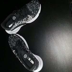 Nike women's move to zero